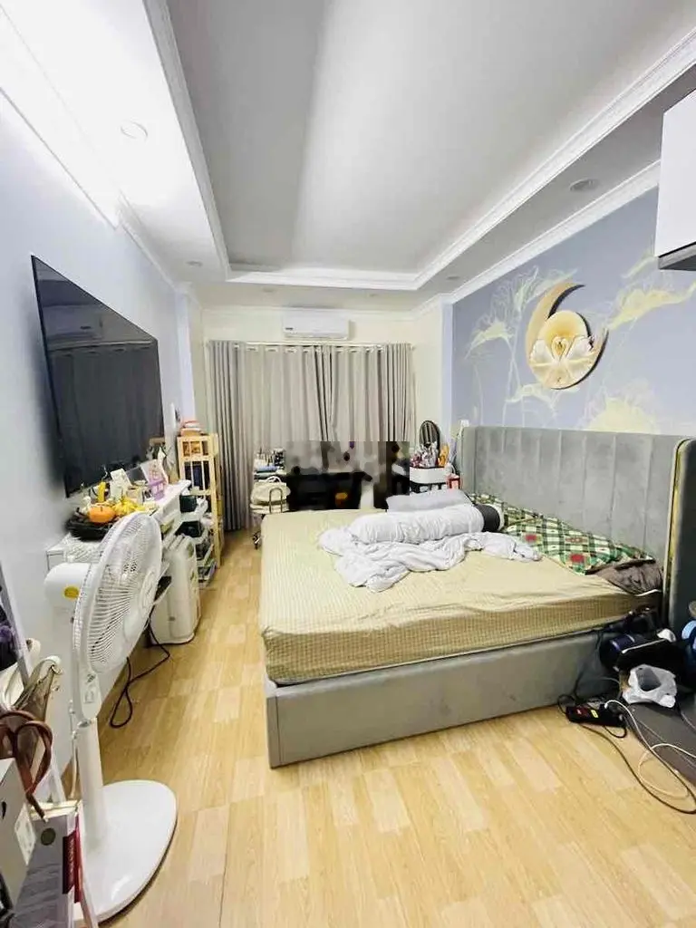 Bán nhà Nguyễn Trãi! Nhà đẹp, ngõ nông, rộng 2m, ra phố chỉ vài bước.