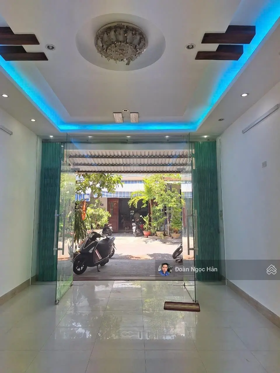 Chưa đến 4ty mà sở hữu ngay căn nhà 2 tầng sát biển, đi bộ vài bước chân tới Bãi biển Liên chiểu