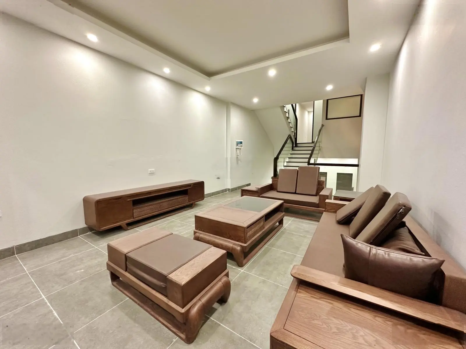 Nhà 3 tầng gần cấp 2 Quang Vinh 100m