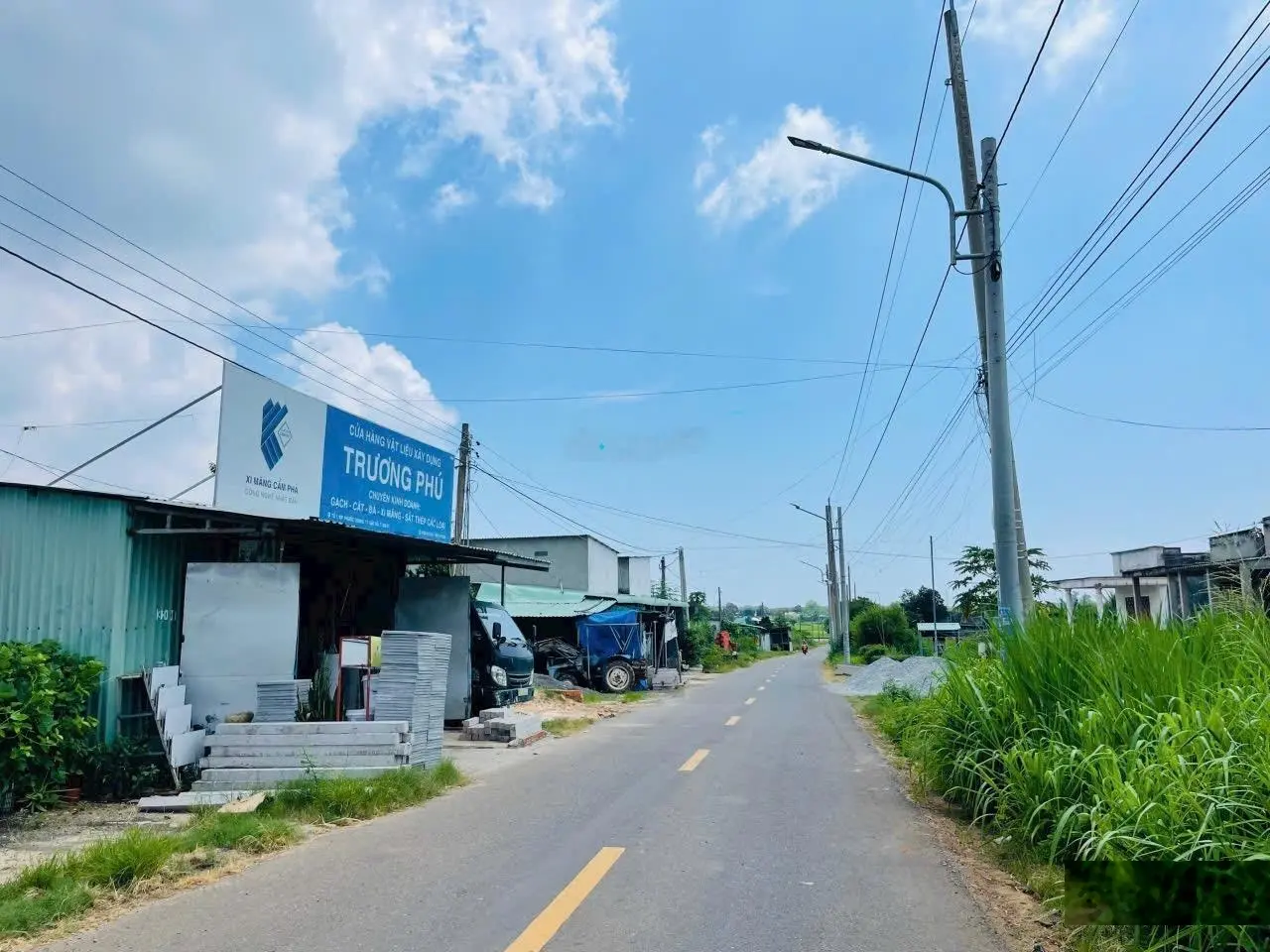 Bán nhà mặt tiền Nguyễn Huệ, thị trấn Đất Đỏ