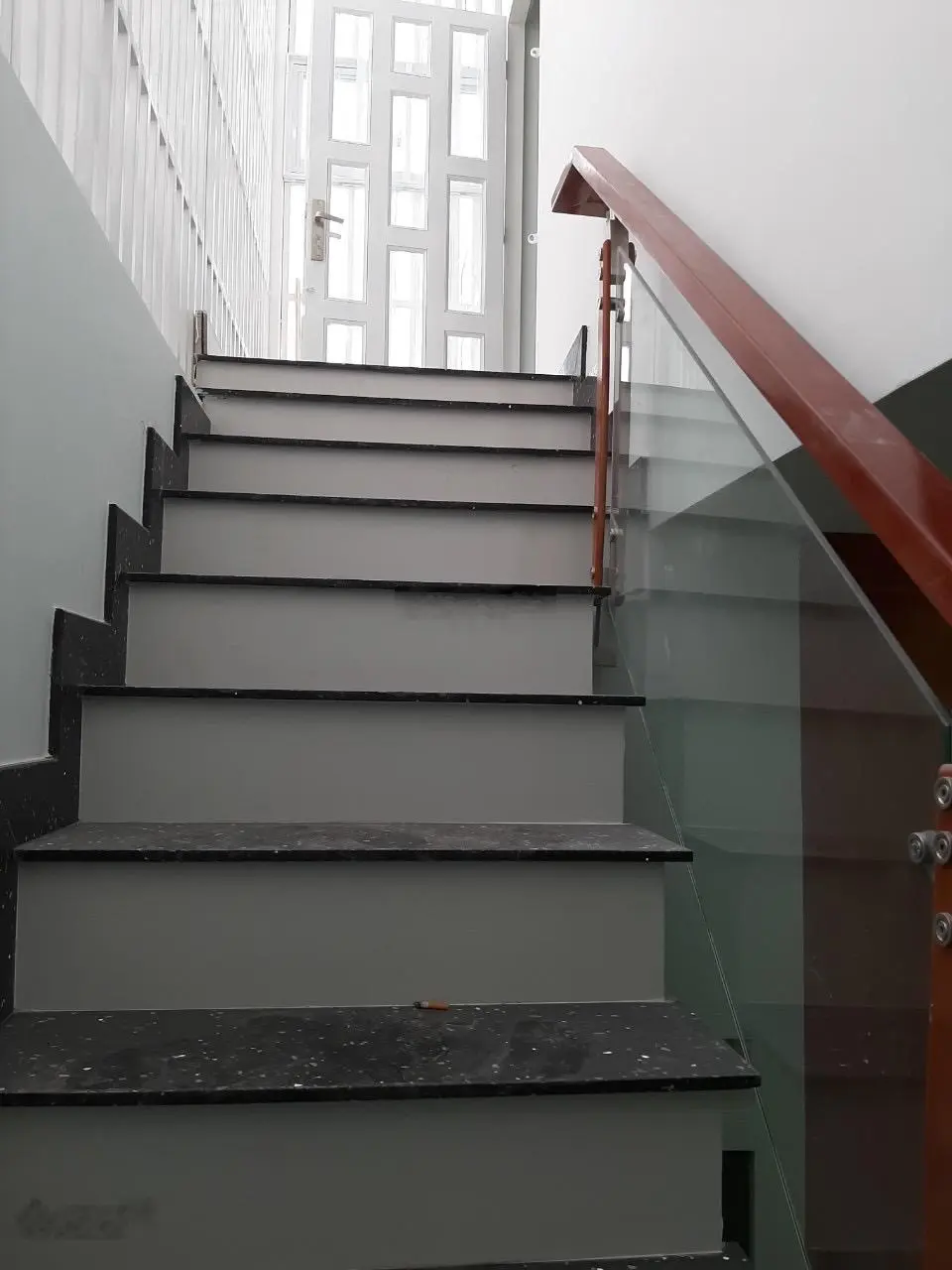 Q7 HXH Nguyễn Văn Quỳ. DT: 5x21m 3 tầng 10PN 10WC, vừa ở vừa cho thuê sẵn dòng tiền. Giá: 8tỷ2