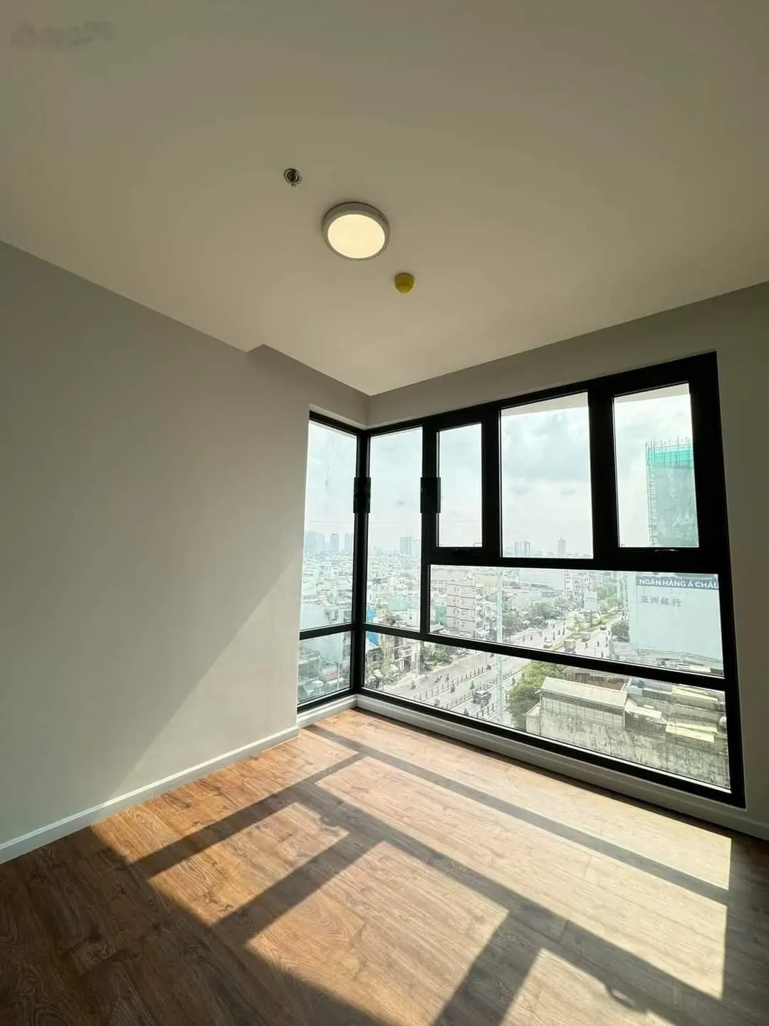 Căn hộ D-homme, đường Hồng Bàng, Q 6. 110m2 giá 7, 4 tỷ. Bao thuế phí. Lh : 0394 000 *** Oanh