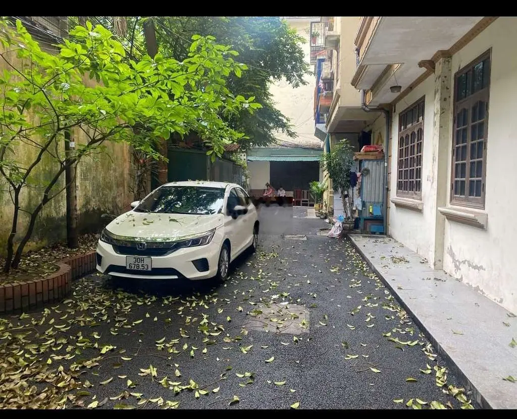 Chính chủ cần bán nhà ngõ 62 Nguyễn Chí Thanh diện tích 65m 5tầng .