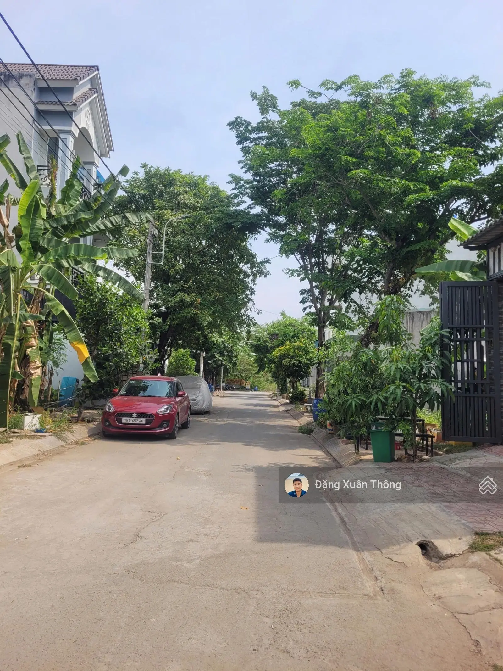 Nhà 1 trệt 2 lầu hiện đại gần Vin Quận 9, vào ở ngay, giá 5,3 tỷ, đường 10m vỉa hè rộng, văn minh
