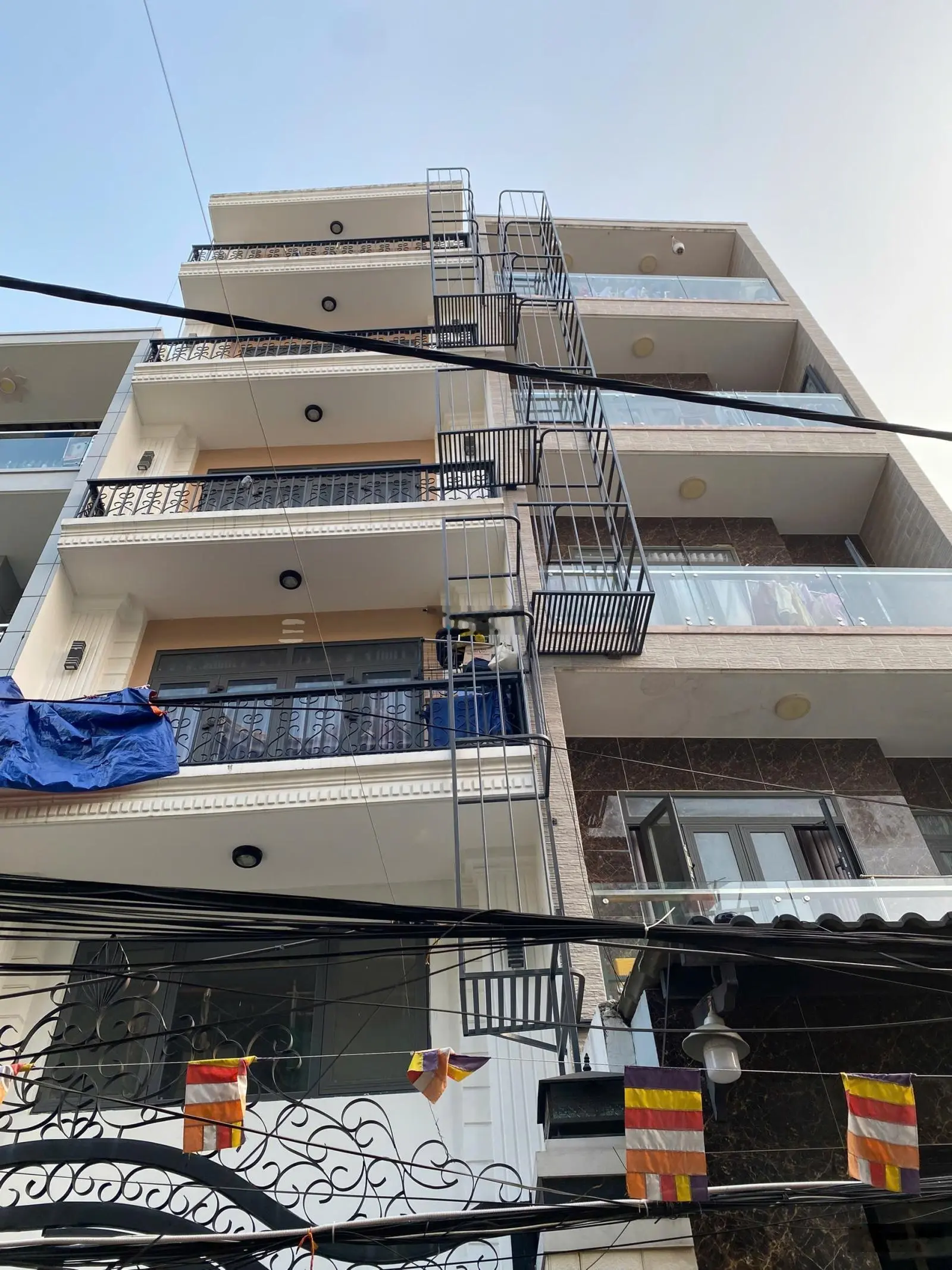 Bán nhà hẻm xe hơi rộng 5m đường Âu Dương Lân P3Q8. 4 lầu 13 phòng. Giá 10.5 tỷ thương lượng