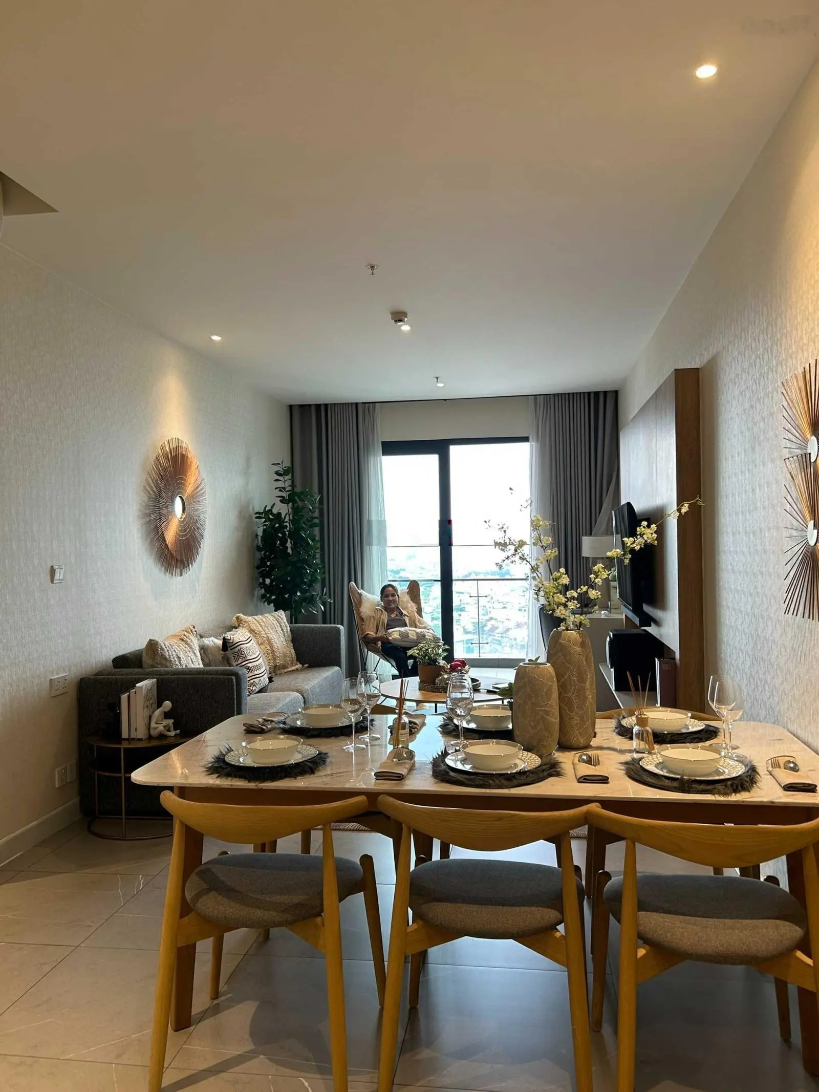 BÁN NHANH Căn hộ CAO CẤP QUẬN 1- 3PN full NỘI THẤT -TẦNG CAO- VIEW ĐẸP - GIÁ13,5 tỷ- LH: 0909 752 ***