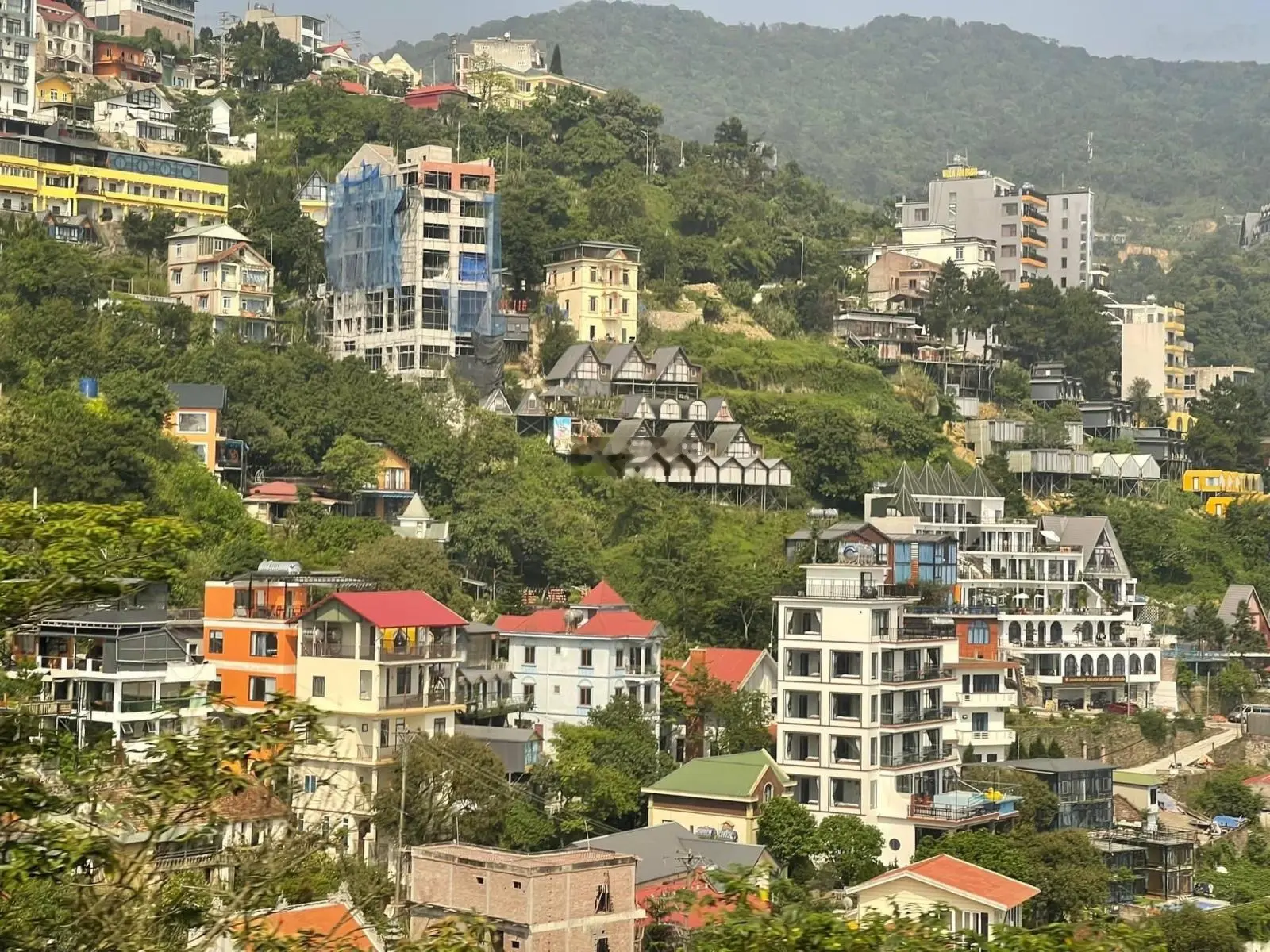 Chính chủ chuyển nhượng 7175m2 trung tâm thị trấn Tam Đảo, Vĩnh Phúc nhà hàng, KS, homestay, cafe