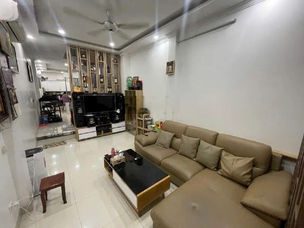 Nhà đẹp ngõ thông phố cổ Ngọc Lâm, Long Biên, full nội thất, sổ nở hậu, nhà đẹp như hình