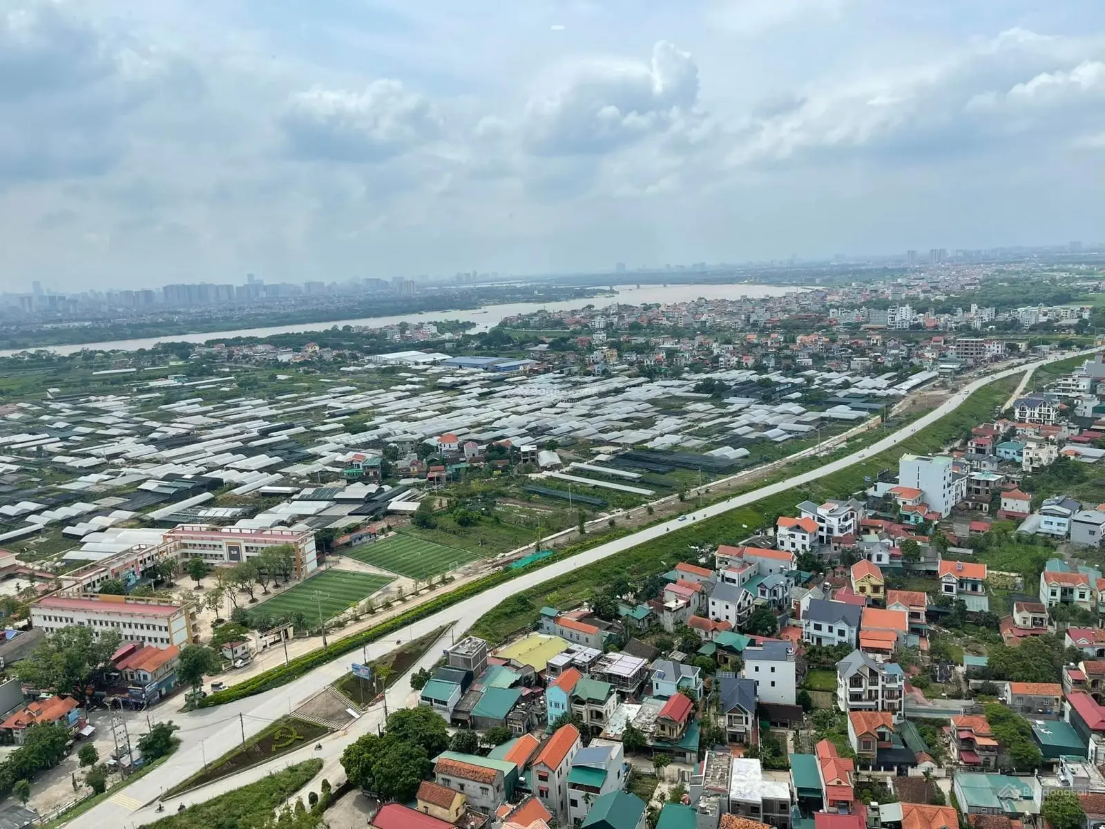 * Bán căn hộ Skyoasis 2 ngủ + full đồ gỗ giá tốt tại Ecopark