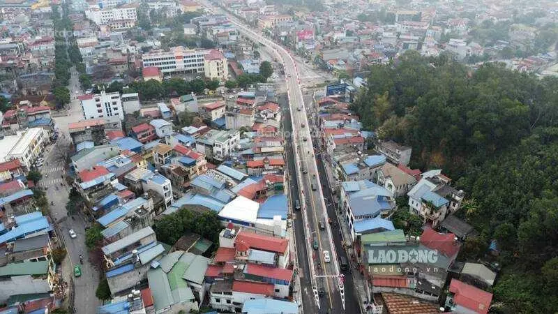 Bán nhà ngã tư Việt Bắc - Điểm kinh doanh tốt nhất TP Thái Nguyên