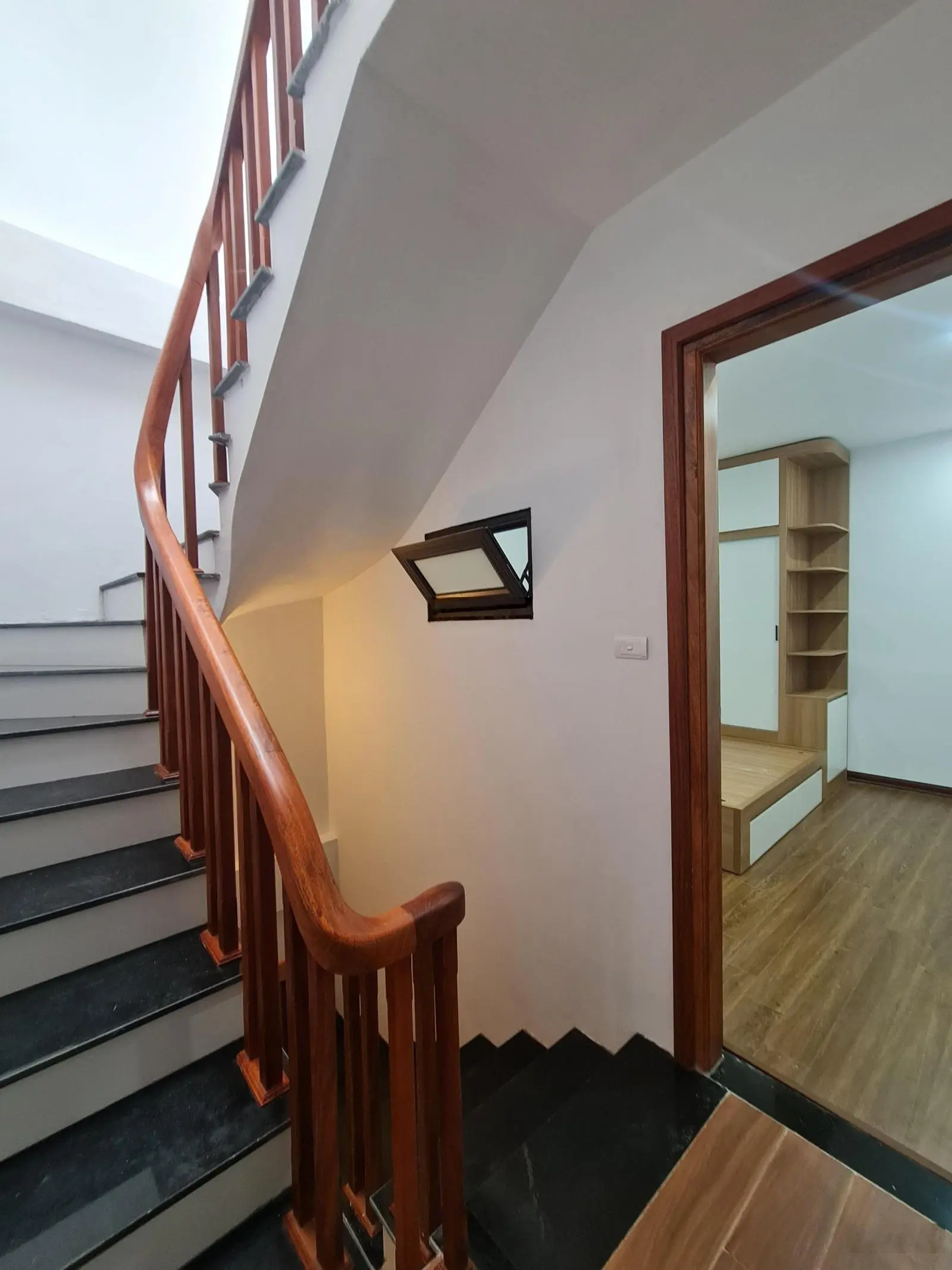 Duy nhất An Trai Vân Canh nhà 40m2 đường oto vào nhà ngõ thông ra 422B chỉ 50m giá nhỉnh 6 tỷ