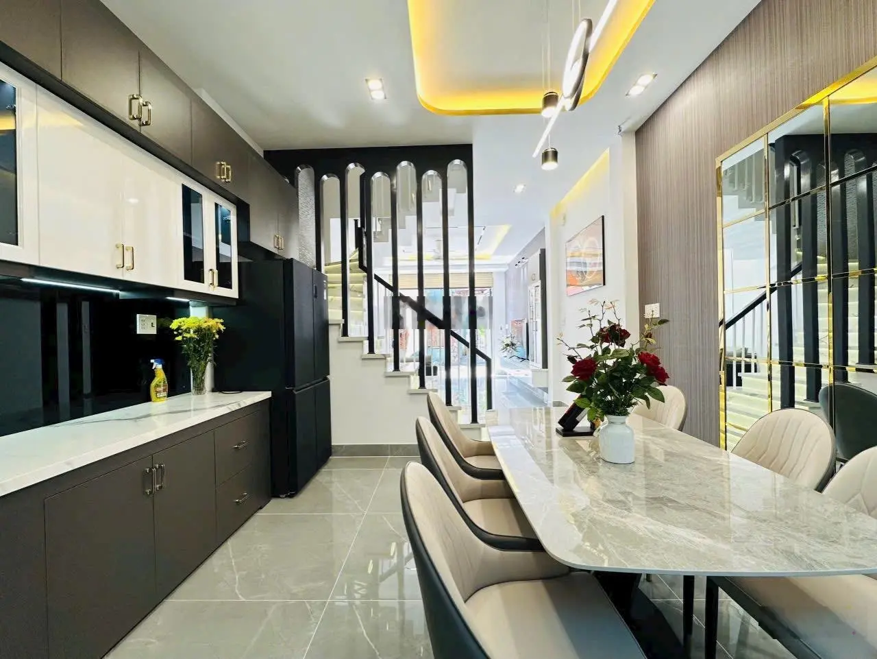 Chị Bảy bán nhà 51m2 xây 3 lầu Dương Bá Trạc, Q8 giá 2tỷ250.Gần tiểu học Rạch Ông. Hẻm 8m. Sổ riêng