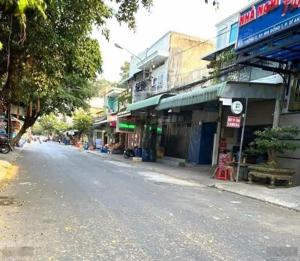 Cần tiền xử công việc anh hai cần bán gấp lô đất đường thông kinh doanh buôn bán TT TP Dĩ An BD