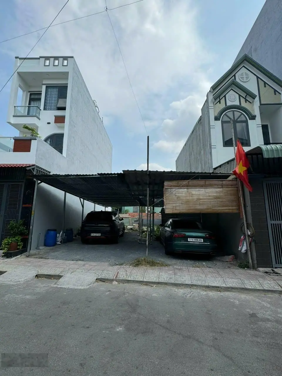 Bán lô đất 92.8m2 SHR ngang 4m nở hậu 4.1m ngay ngã tư Chiêu Liêu TĐH giá 2.8 tỷ Tl