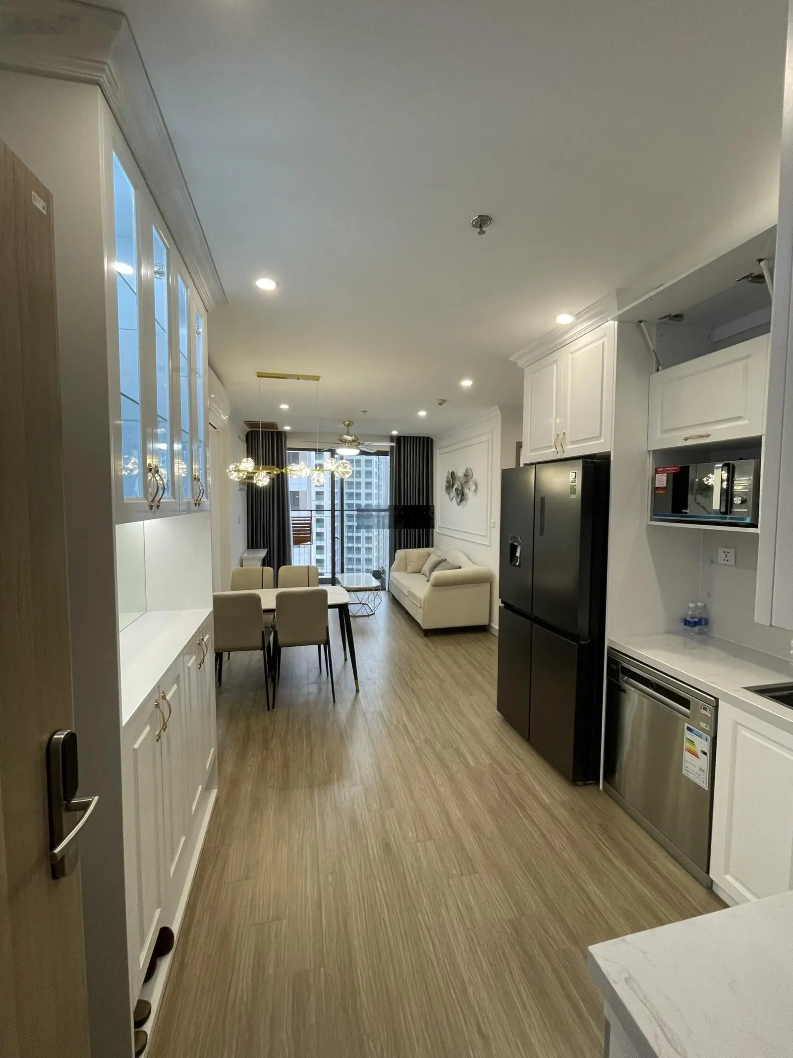 Cơ hội đầu tư căn hộ 2PN1VS full nội thất 60m2 Chỉ với 2,6 tỷ tại Vinhomes Ocean Park Gia Lâm
