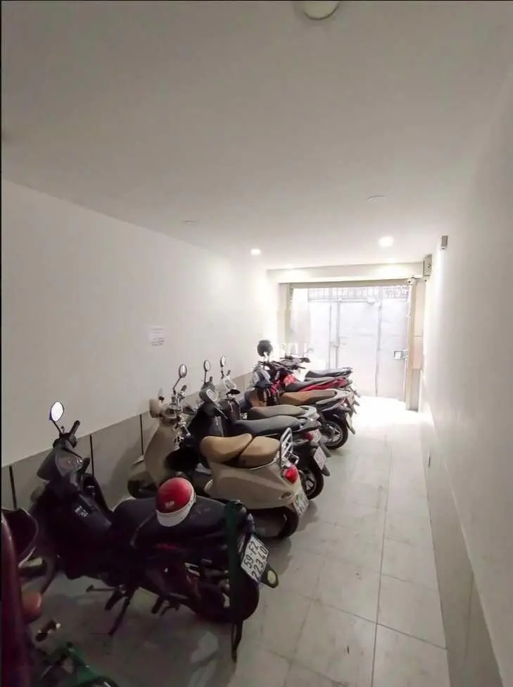 Cần bán CHDV HXH Nam Kỳ Khởi Nghĩa, Quận 3, 5 tầng, đang cho thuê 46 tr/ tháng, chỉ 12 tỷ bớt lộc