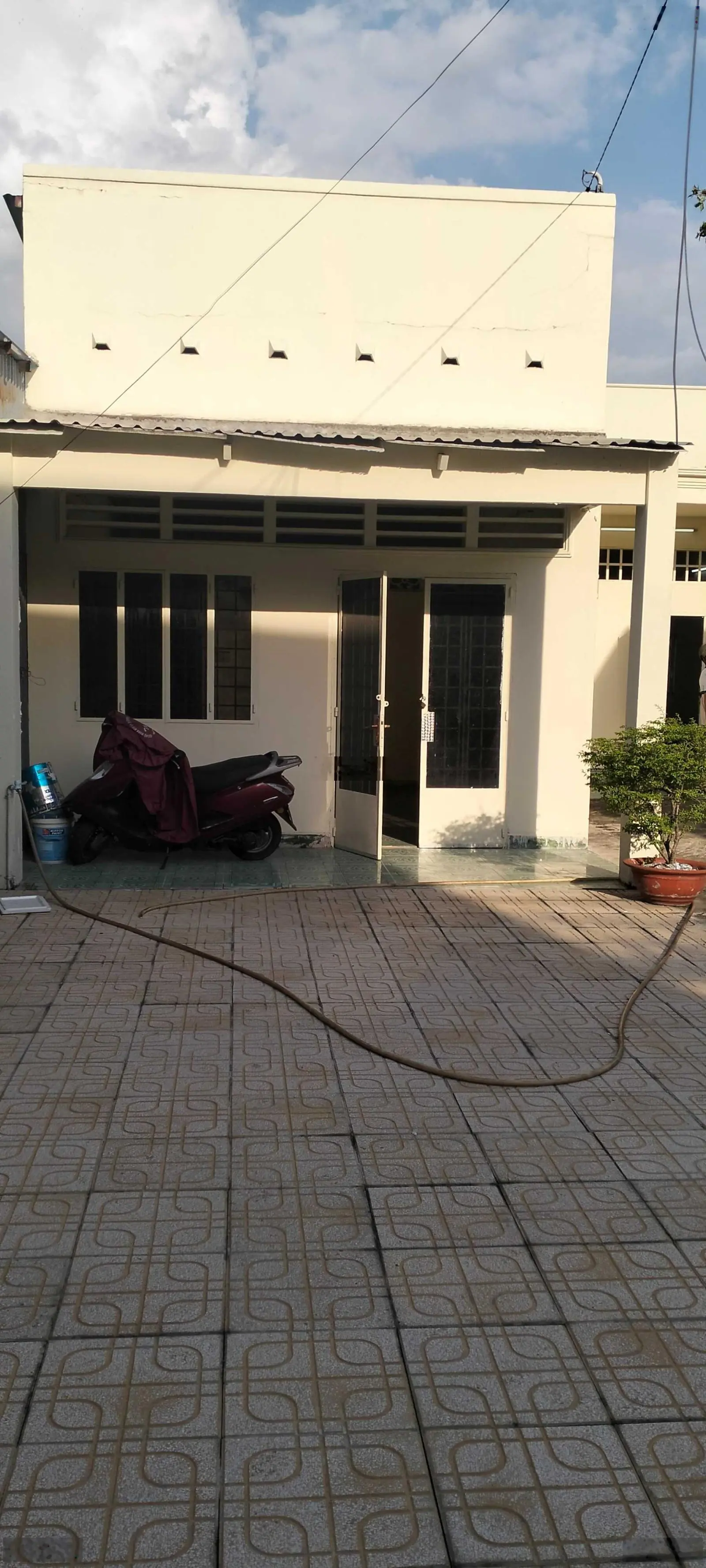 Bán căn nhà mặt tiền đường Số 9, Tăng Nhơn Phú B, Thủ Đức DT 8,65*27m