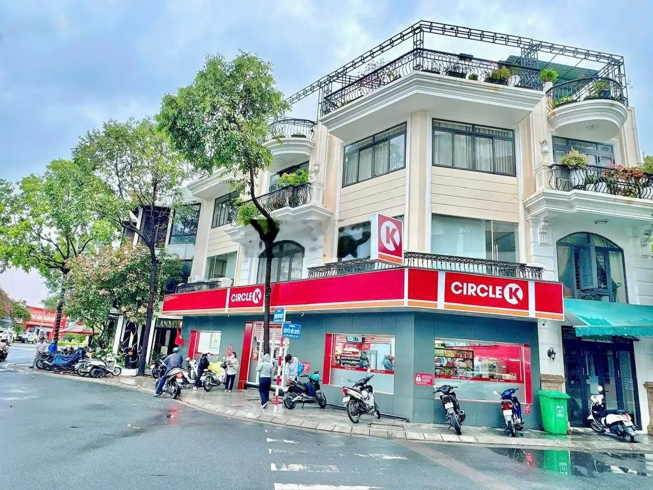 Em Nguyệt Nha Trang cần bán căn nhà Nha Trang ngay vòng xoay. Lh[0867.656.100]