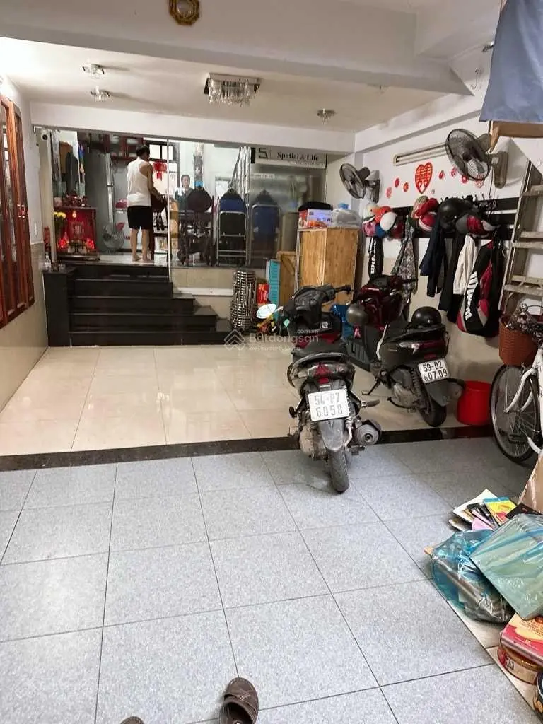 Nhà 2 mặt tiền Khu VIP sân bay Tân Sơn Nhất, 4 tầng, kinh doanh mọi ngành nghề