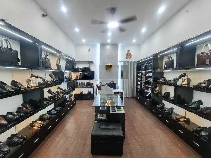 BÁN NHÀ MẶT PHỐ NGUYỄN TRÃI, THANH XUÂN - VỈA HÈ RỘNG - KINH DOANH ĐỈNH. 108M2- MT4.2M GIÁ 30 TỶ