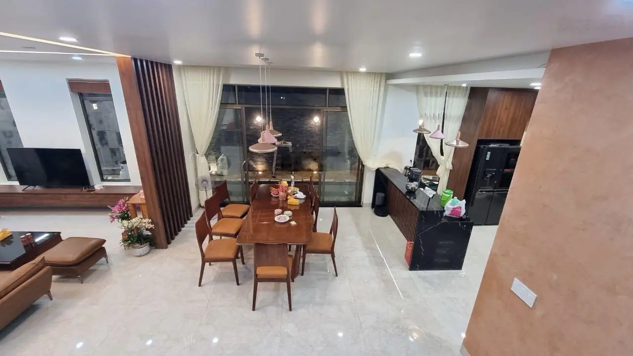 Biệt thự hồ bơi sân vườn khu Compound khu Thảo Điền DT 24 x 36 DTCN 830m2