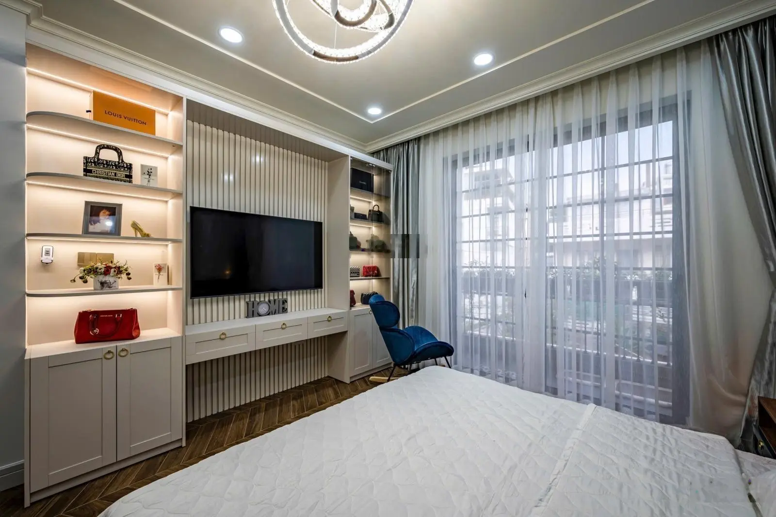 Bán gấp nhà trần bình trọng quận 5