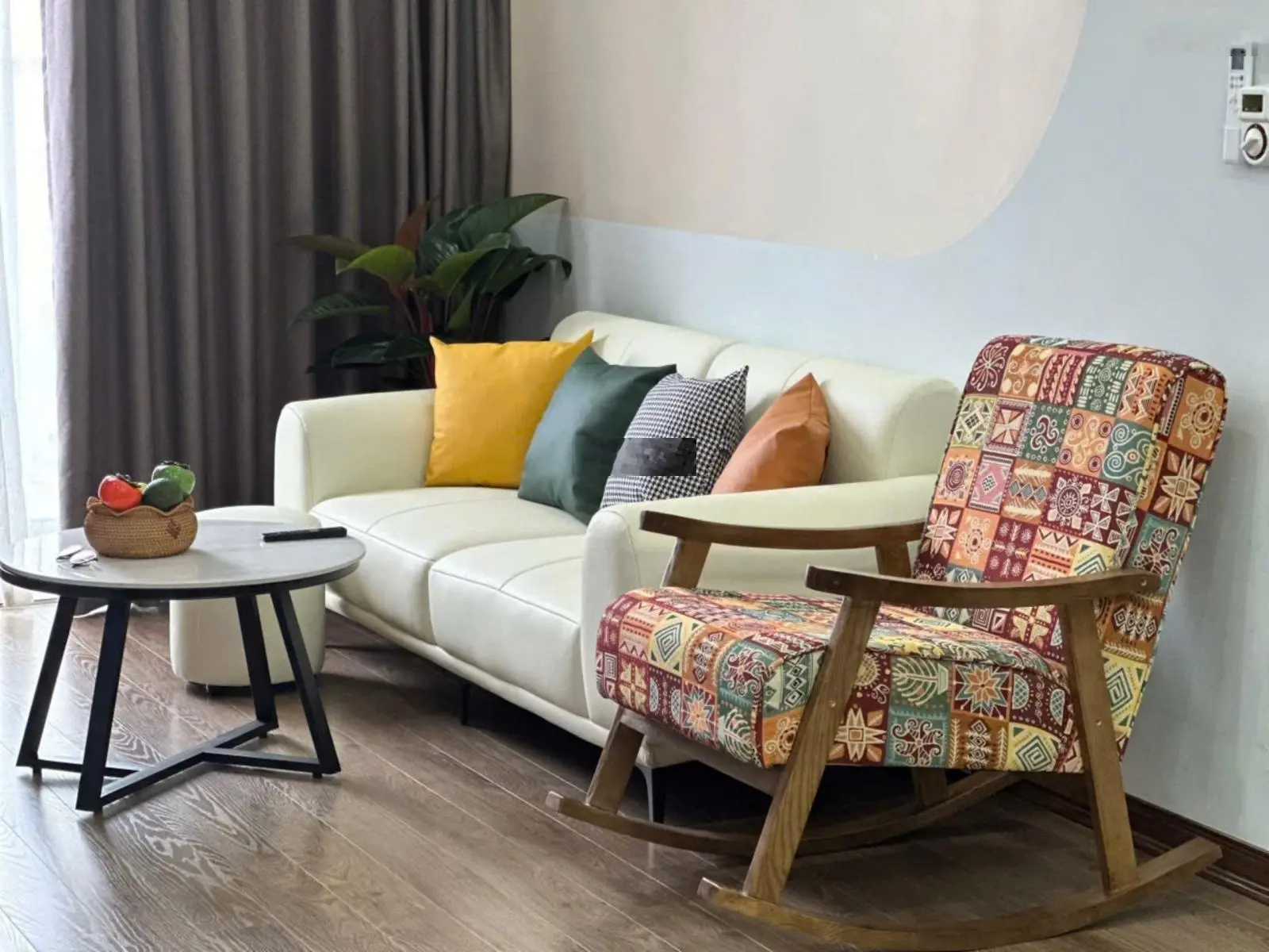 Chính chủ bán gấp CC Star Tower 283 Khương Trung 73m2, 2PN, 2VS, full nội thất, sổ đỏ chính chủ