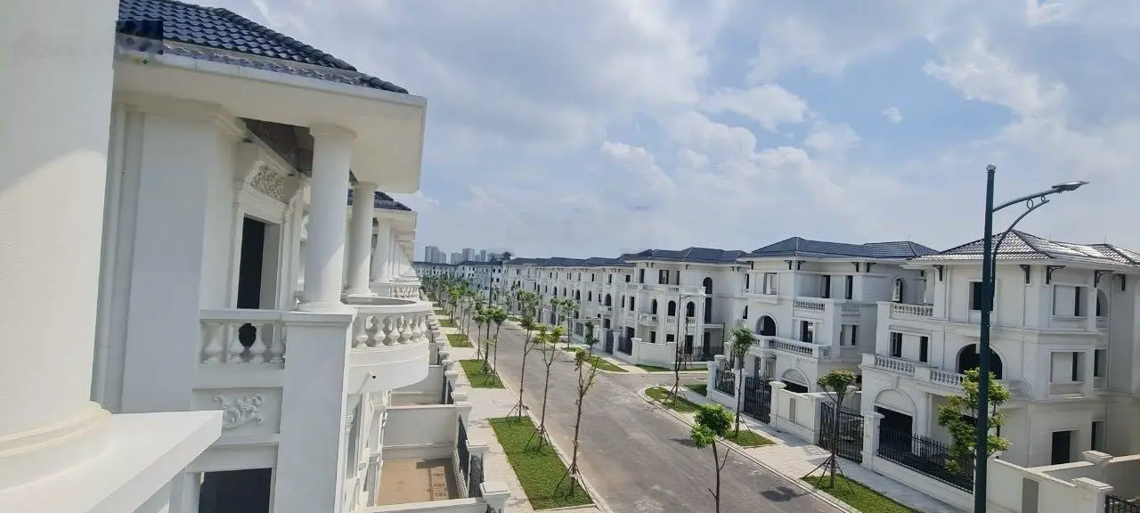 Quỹ căn chuyển nhượng giá tốt nhất 200 - 500m2 từ 70 - 120tr/m2 - đã bàn giao, sẵn HĐMB sang tên