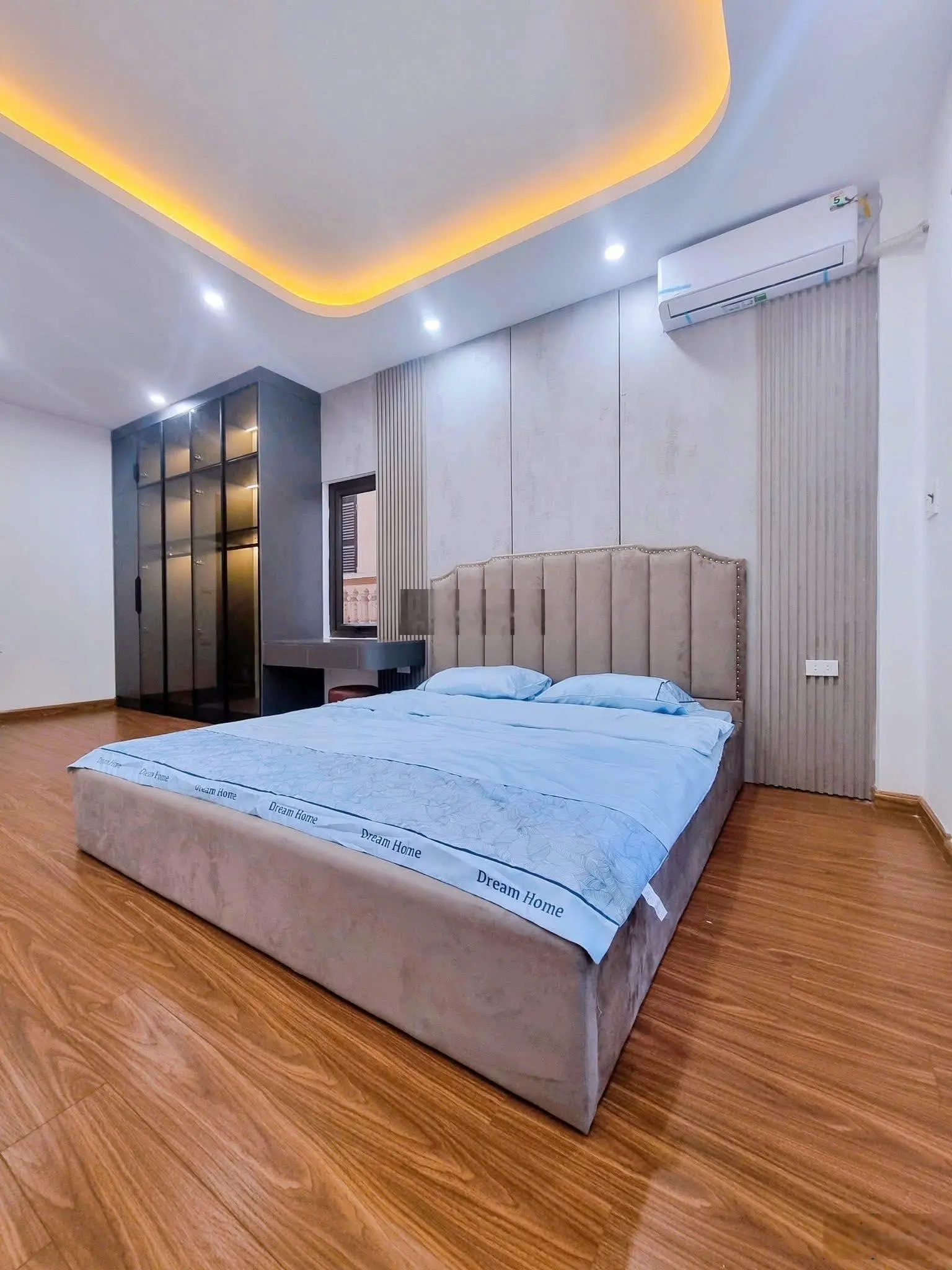 Bán nhà 5 tầng gần đh ngoại thương. p. chùa láng: 34m, 3 ngủ, gần ô tô, tt đống đa, giá 7.35 tỷ.