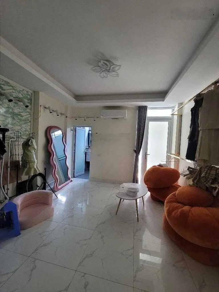 HÀNG TUYỂN HOÀNG HOA THÁM_6 TẦNG _THANG MÁY_NHÀ ĐẸP_GIÁ HƠN 6 TỶ