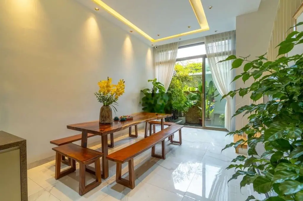 Bán nhà 2 tầng Hoàng Sĩ Khải đẹp lung linh