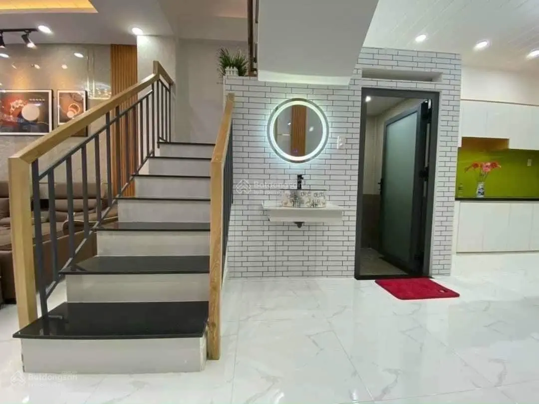 Cần tiền bán gấp nhà Nguyễn Văn Đậu, Bình Thạnh, 44m2. Gần trường học, chợ. 0902 323 *** - Tâm