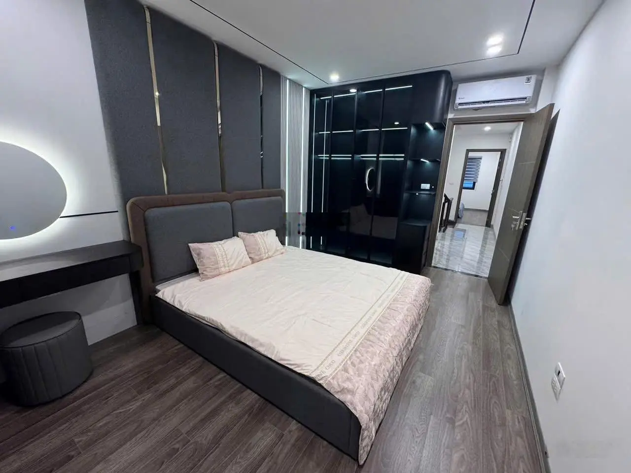 Bán nhà thạch bàn - trung tâm - gần aeon - 41m - 6 tầng - ô tô vào nhà - nhinh 6 tỷ