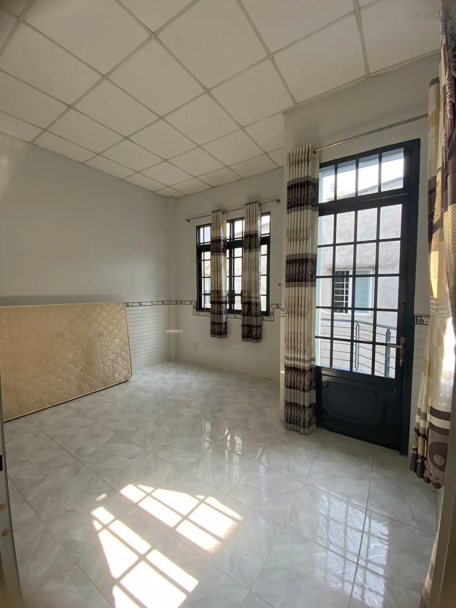 Bán 2 căn liền kề tổng 56m2 đất | dân cư hiện hữu sổ hồng riêng| vị trí kinh doanh Dương Bá Trạc