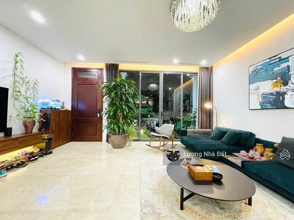 Bán tòa nhà 8 Tầng Thang Máy Lê Đức Thọ, gần hồ Trí Đức dt 125m2 giá chỉ 32.5 tỷ.