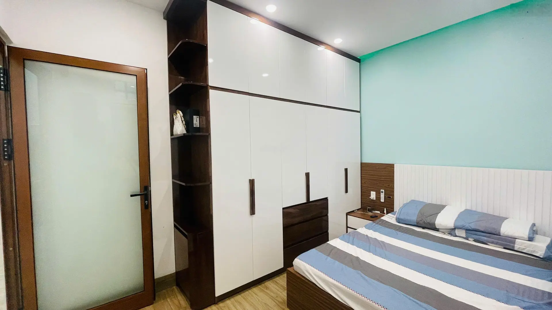 Bán Nhà Khu Dân Cư Phường Phước Hải, TP Nha Trang, nhà 1 trệt 1 lửng , 3pn, 2wc, ô tô tận cửa, SHR