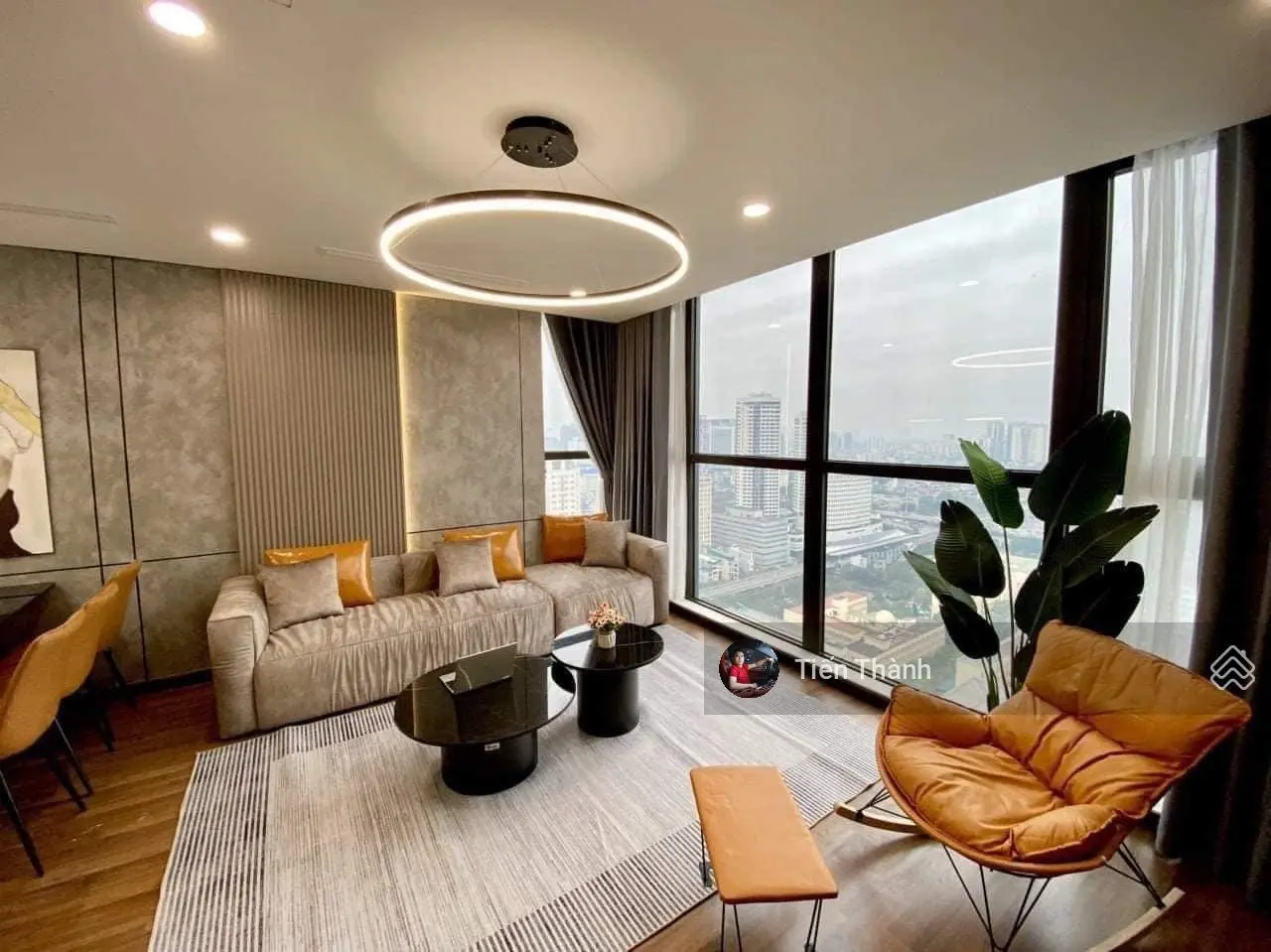 Bán gấp căn hộ chung cư HCMCC 249A Thụy Khuê 146m2, 3PN, đủ đồ, view hồ Tây, giá 8 tỉ. 0963 668 ***