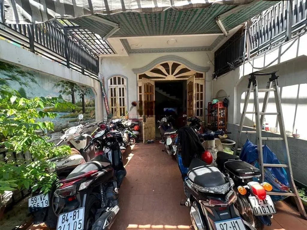 Hẻm 5m Thống Nhất, ngang 5m, nhà đúc 4 tấm kiên cố, có PN trệt