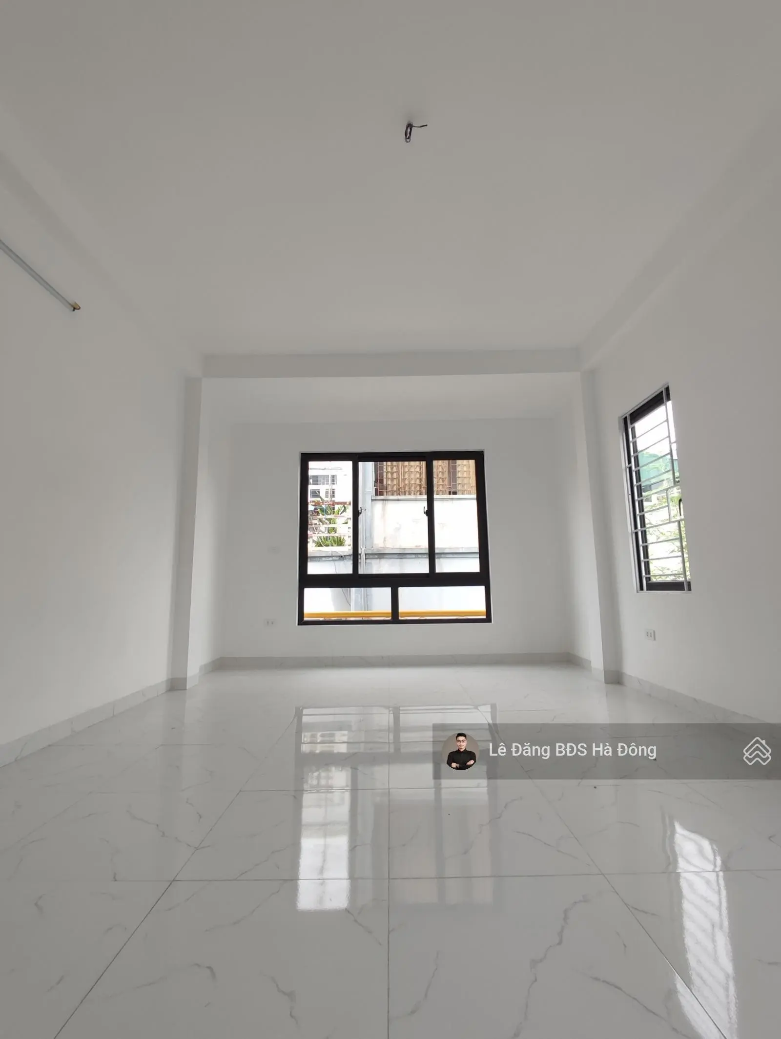 Siêu hiếm - 2 thoáng vĩnh viễn - 4 tầng mặt đường 2 ô tô tránh - 4km ra Yên Nghĩa Đô Nghĩa