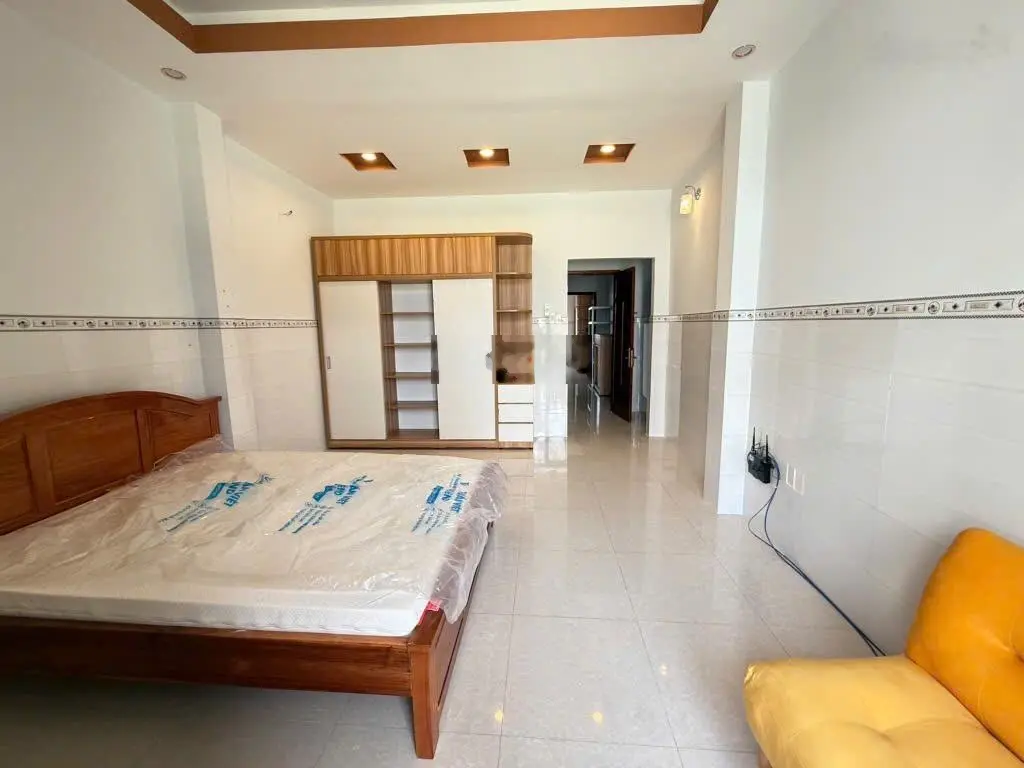 Bán nhà 5 tầng Liên Khu 10-11, 74m² - 4.2x18 - thang máy,tặng full nội thất, chỉ nhỉnh 7 tỷ