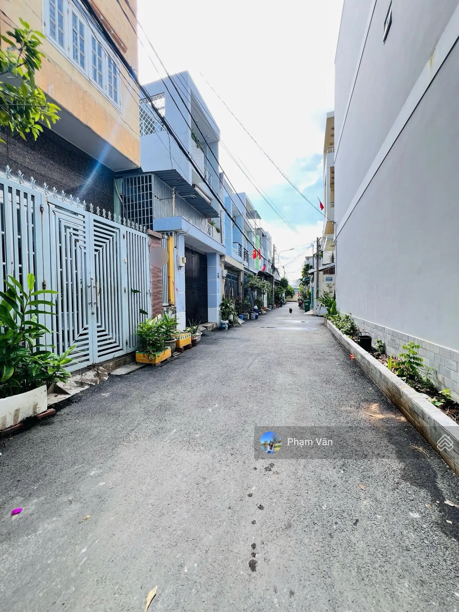 Cực hót. Nhà chủ ở chưa qua đầu tư - 135m2 - HXH thông gần Phạm Văn Đồng- ngang 10m bề thế