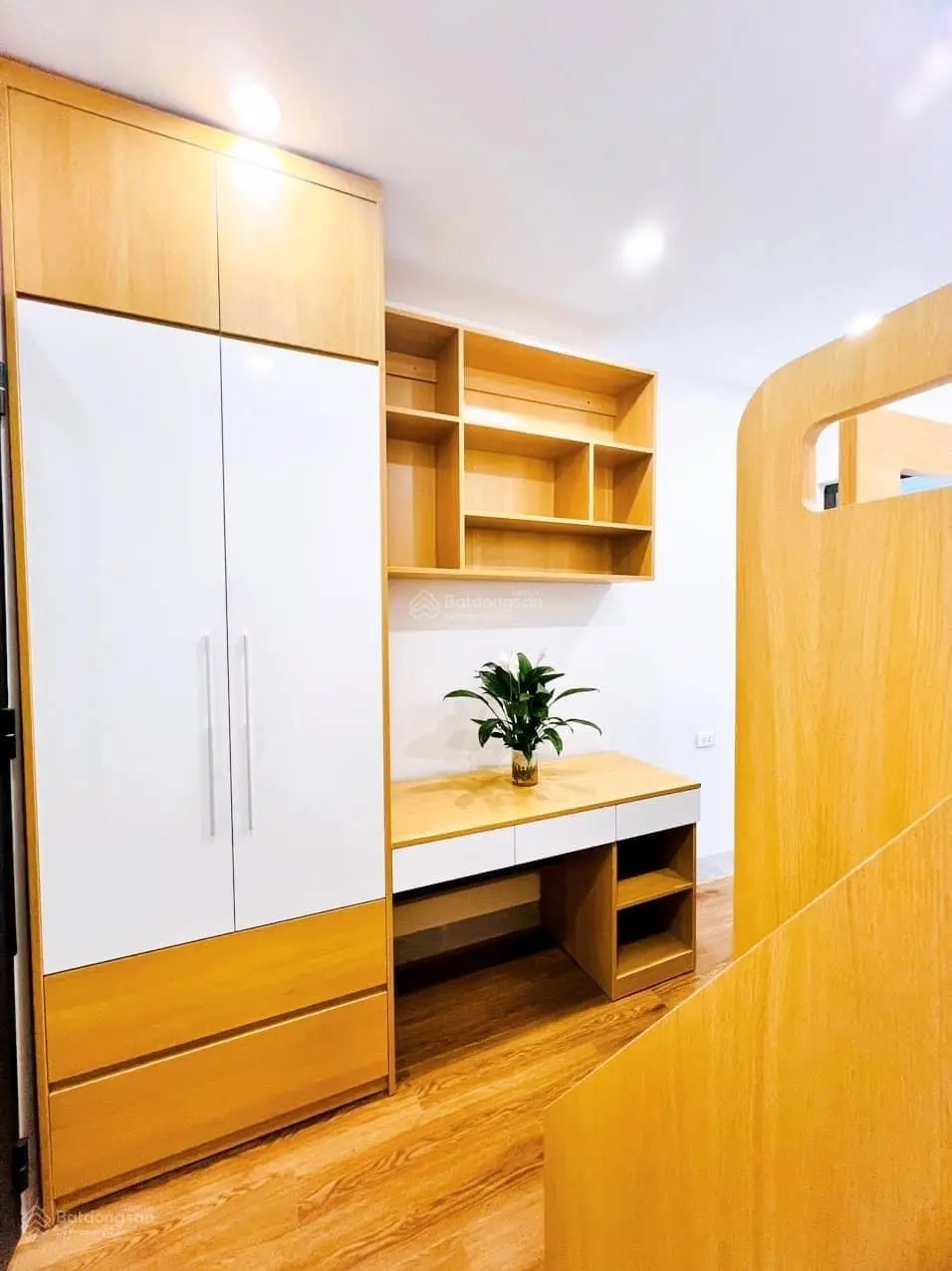Nhà đẹp ở ngay_19m2*4 tầng_10m ra phố_mặt ngõ kinh doanh_full nội thất_khâm thiên_chỉ 3.7 tỷ