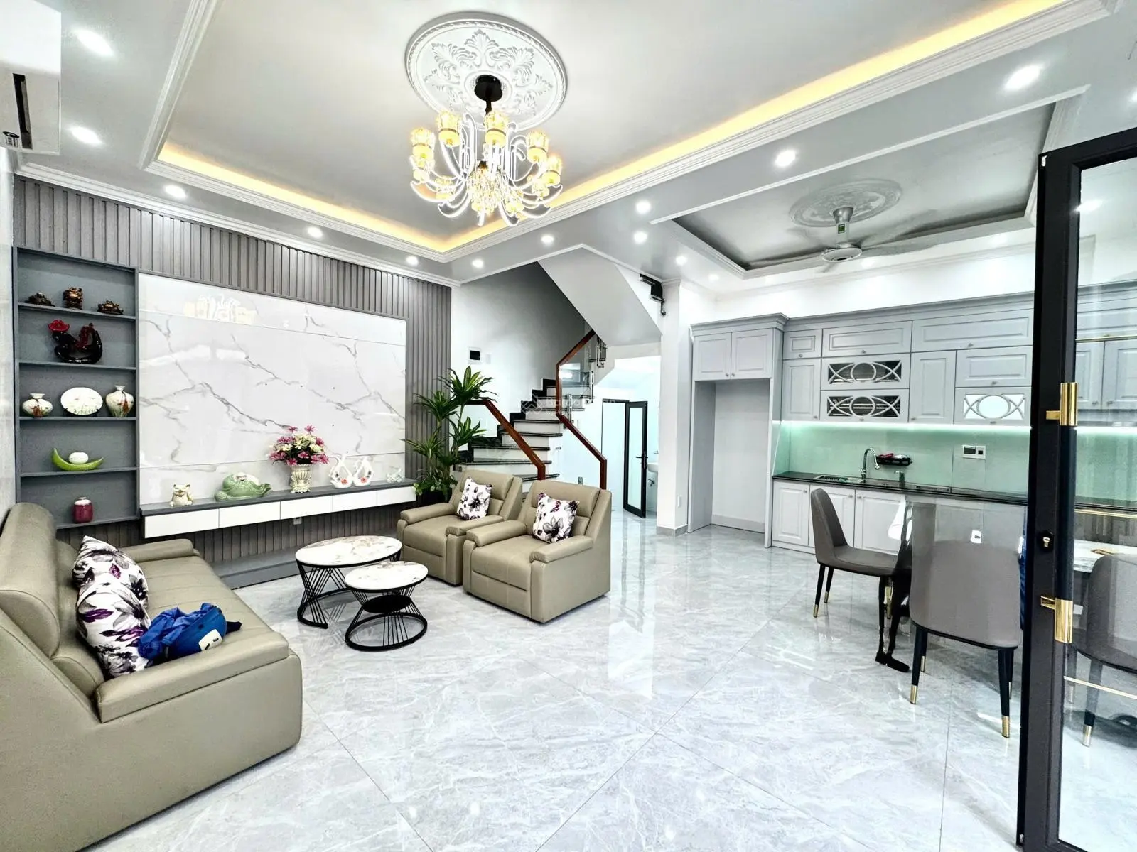 Bán nhà đẹp lô góc 3 mặt thoáng Thiên Lôi, gần Aeon Mall, Lê Chân, Hải Phòng, SĐCC, giá tốt