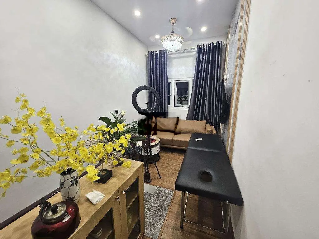 Bán nhà Khâm Thiên, Đống Đa, Dt 25m 4 tầng giá 3.65 tỷ, Nhà HIẾM