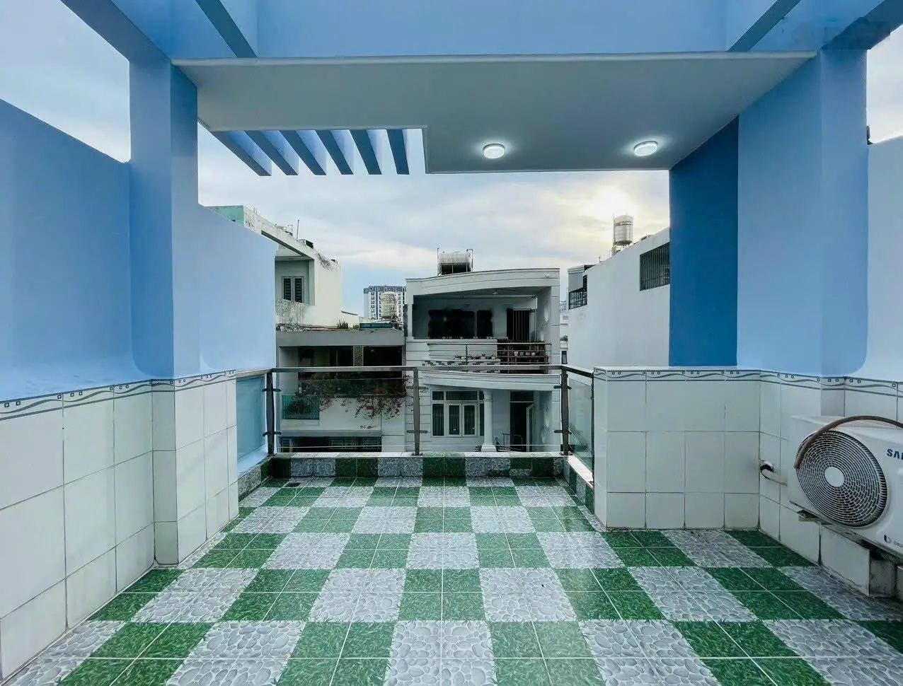Bán nhà Nguyễn Hồng Đào - P14 - Tân Bình. DT 65,2m2 đang cho thuê 21 triệu. Gần UBND quận