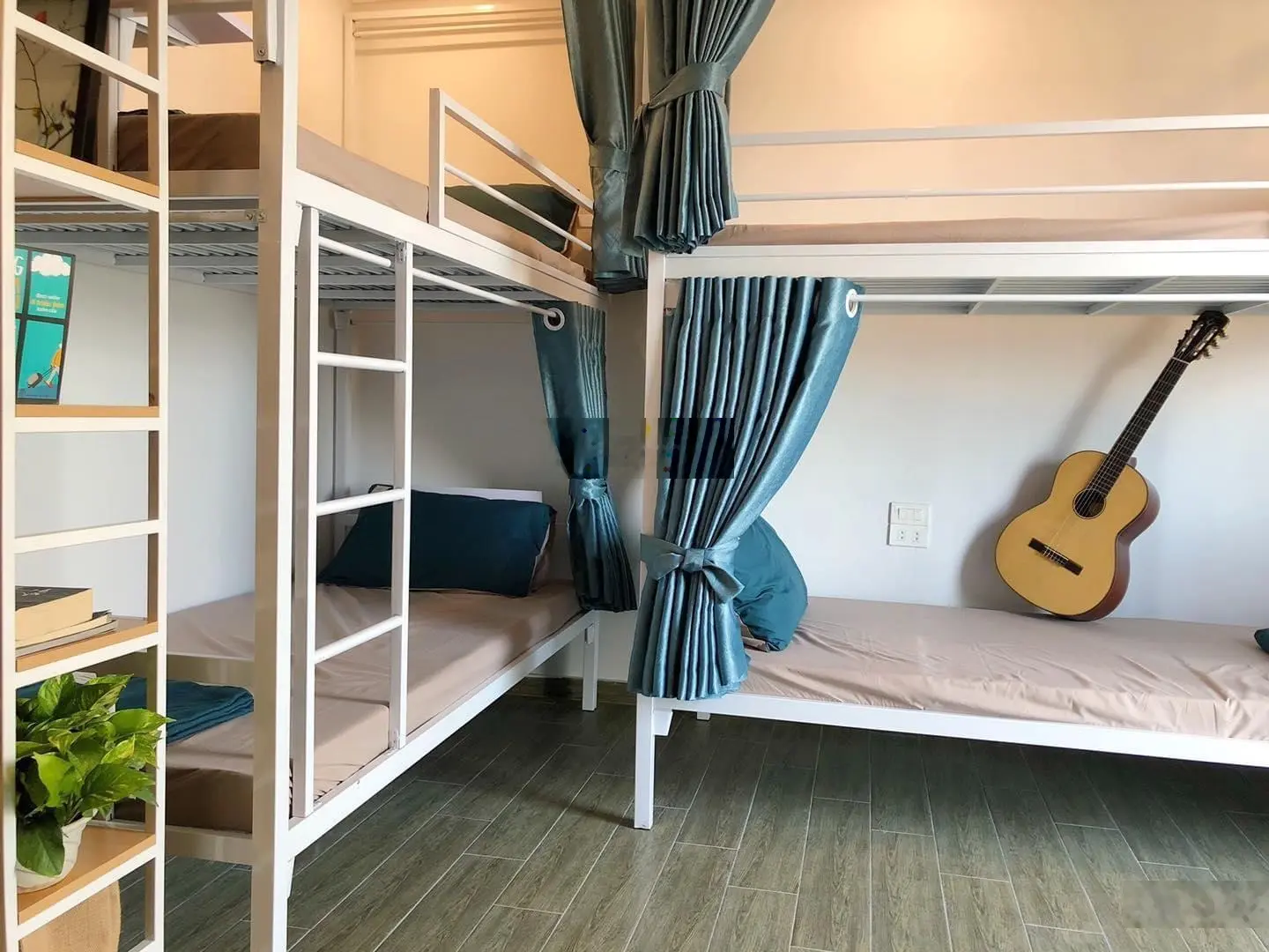 Bán tòa dịch vụ nhà nghỉ phòng cho thuê 75m2 xây 7 tầng thang máy, thu 120tr/ tháng, hồ Đền Lừ