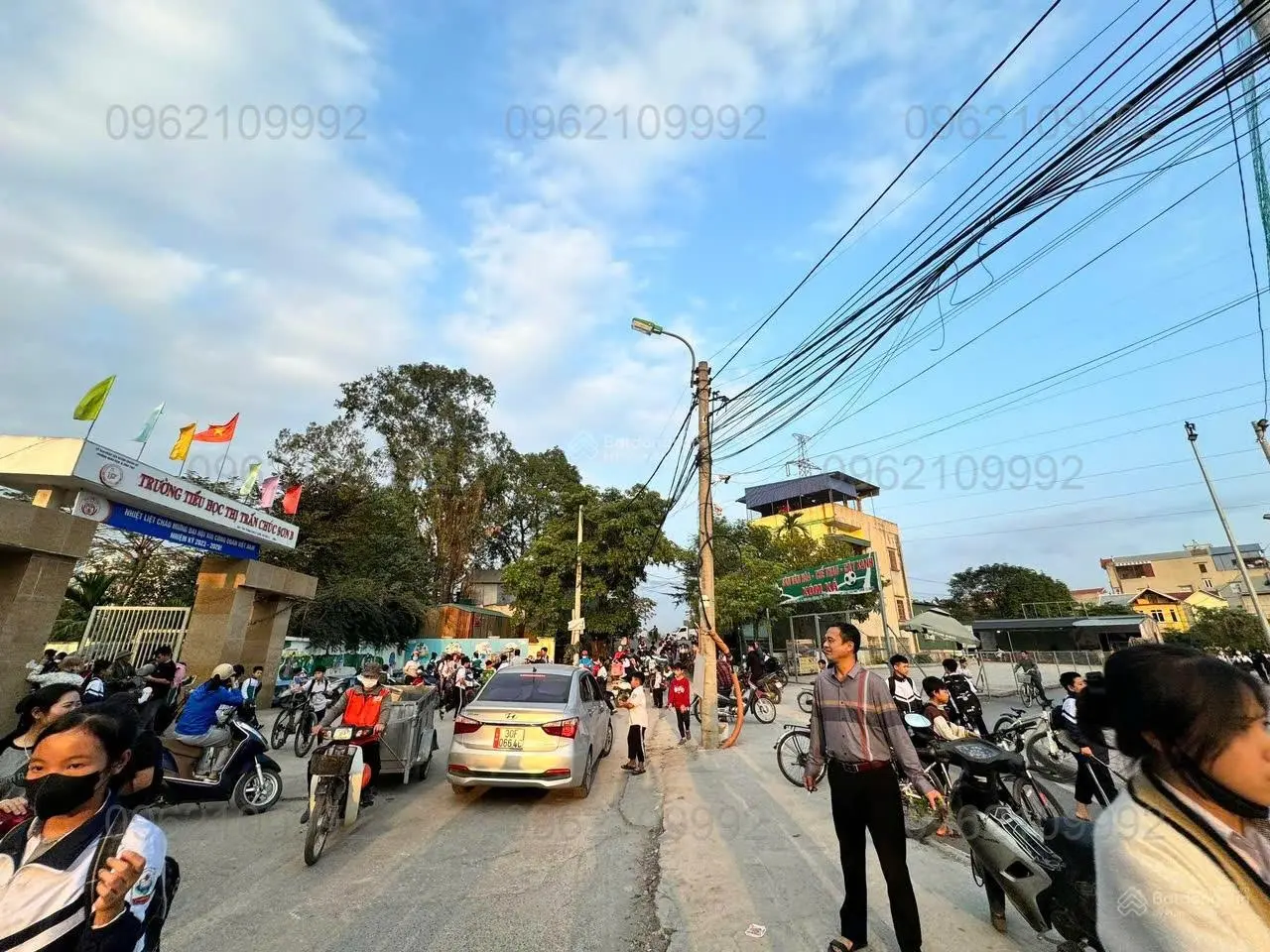 Sót lại một lô rẻ nhất trung tâm thị trấn chúc sơn