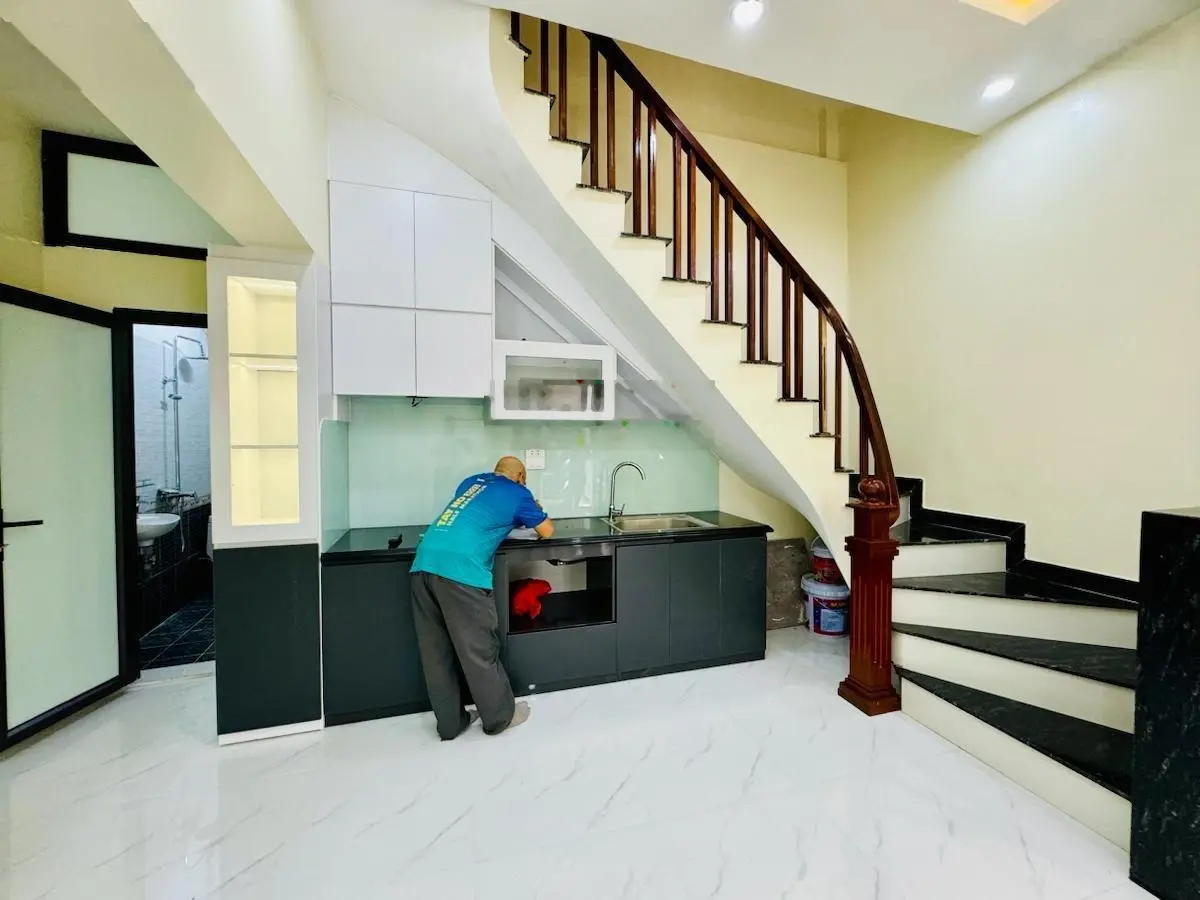 Bán nhà ngõ thổ quan đống đa 27m2 nhà mới chỉ việc đến ở 5.2tỷ Lh e thịnh 0348 176 ***