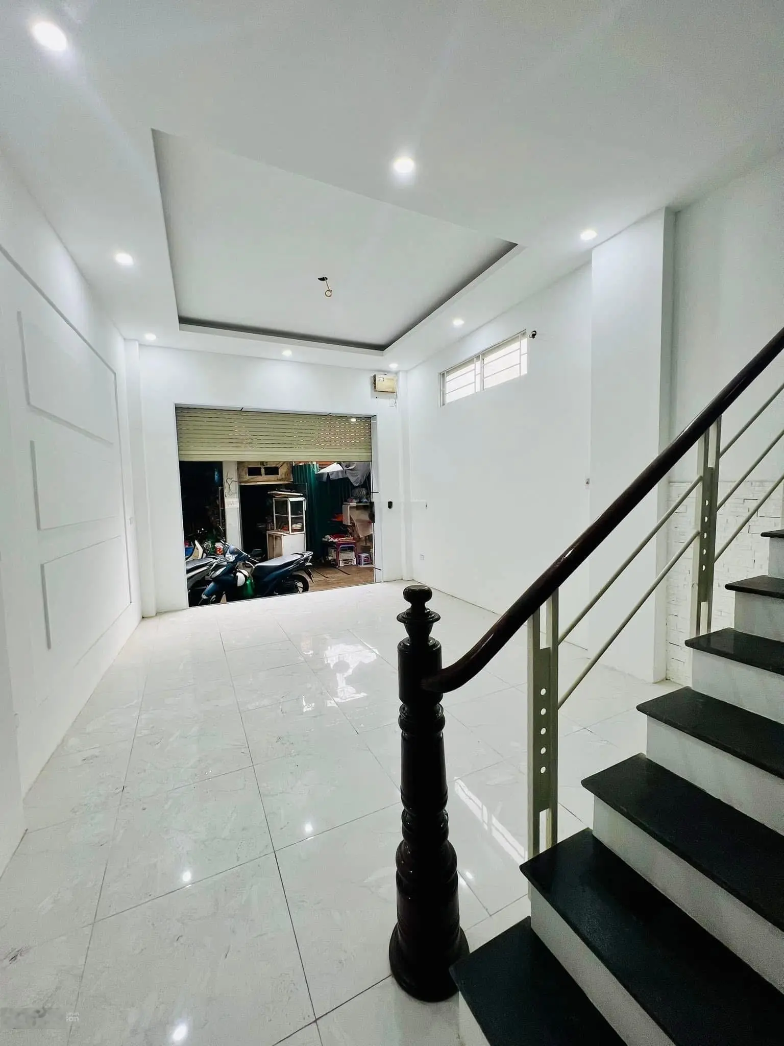 Nhanh thì còn! Bán nhà Thuỵ Khuê 50m2 - 5 tầng - mặt ngõ chợ kinh doanh - gần phố - nhỉnh 12 tỷ