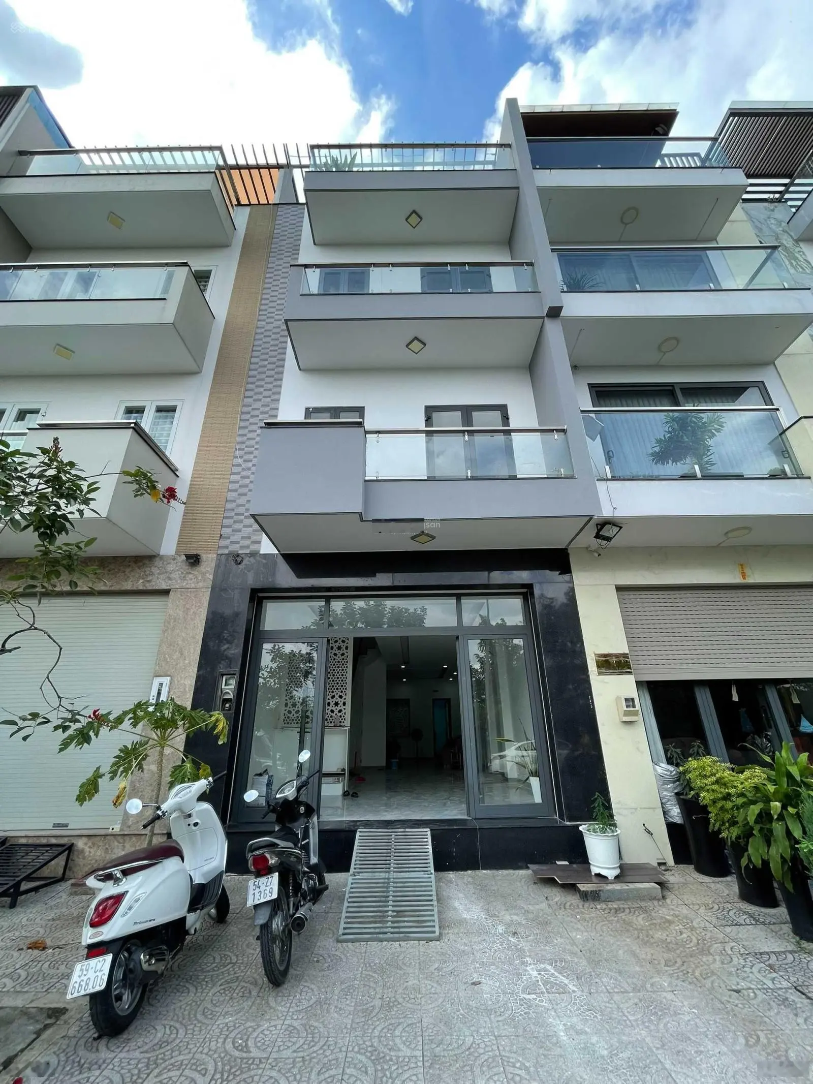 Bán nhà phố kinh doanh mặt tiền đường N8 KDC Jamona City Quận 7. DT 5x17m hướng Tây Bắc giá 16,5 tỷ
